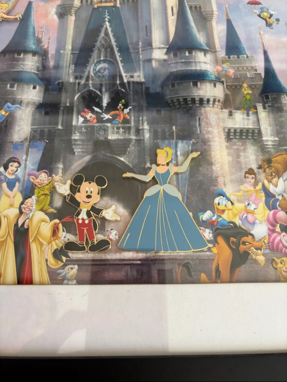 Disney Cinderella Castle‎ lithograph print that includes four collectible pins